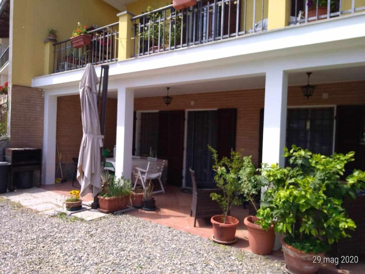 Bed and Breakfast Beb Infamiglia Cascinette Exterior foto